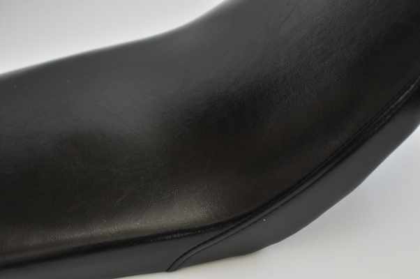 カワサキ KAWASAKI 750SS つや黒1枚仕様 アンコ抜き バイクシート張替え シート加工 seat