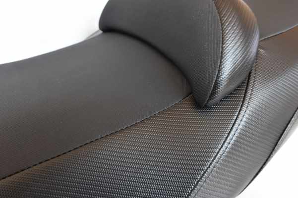 YAMAHA ヤマハ T-MAX530 TMAX530 アンコ抜き ハイパーグリップ 綾織カーボン バイクシート張替え シート加工 seat